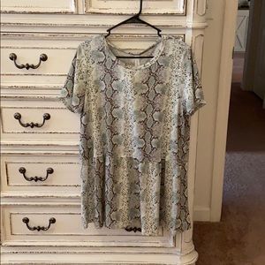 HoneyMe top brand new with Tags!!!